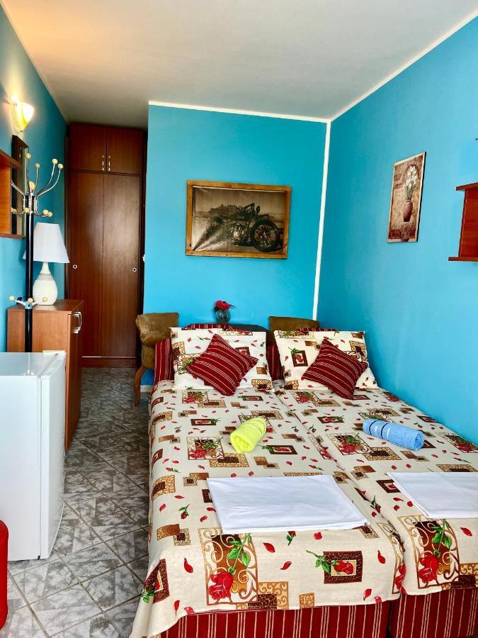 Vila Duricic 300M Od Mora Hotell Ðenovići Exteriör bild