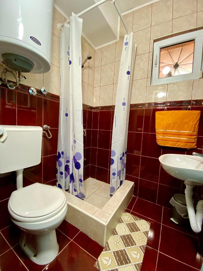 Vila Duricic 300M Od Mora Hotell Ðenovići Exteriör bild