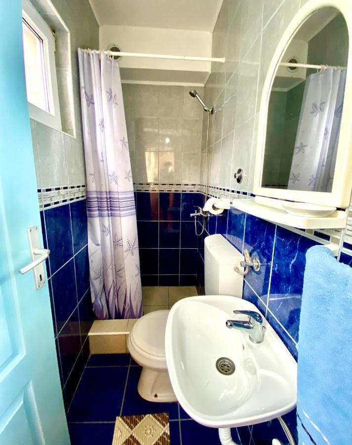 Vila Duricic 300M Od Mora Hotell Ðenovići Exteriör bild