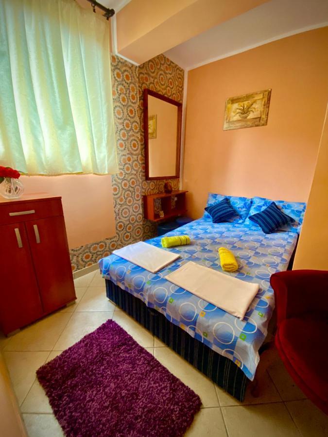 Vila Duricic 300M Od Mora Hotell Ðenovići Exteriör bild