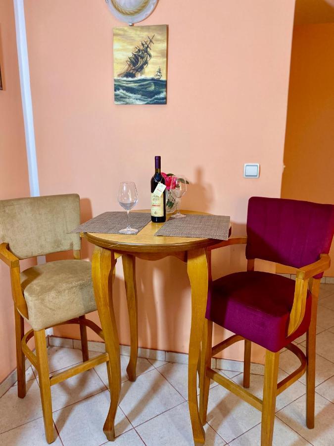 Vila Duricic 300M Od Mora Hotell Ðenovići Exteriör bild