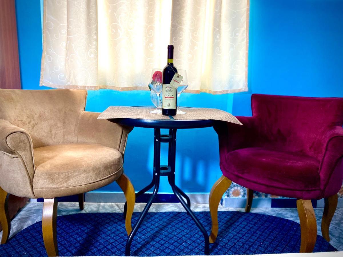 Vila Duricic 300M Od Mora Hotell Ðenovići Exteriör bild