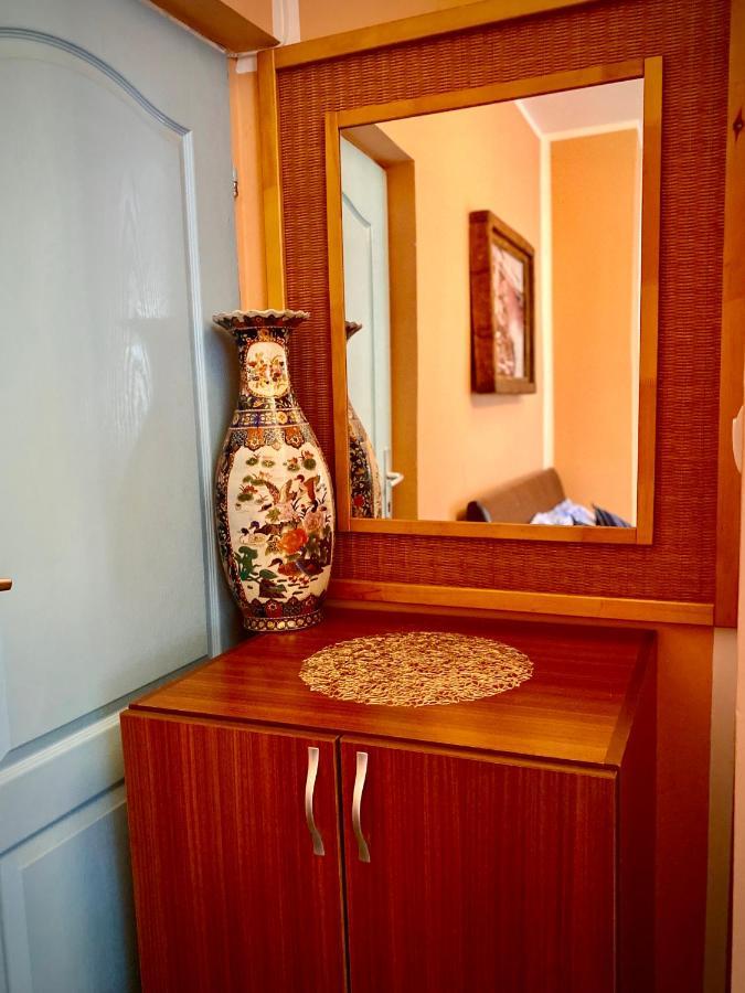 Vila Duricic 300M Od Mora Hotell Ðenovići Exteriör bild