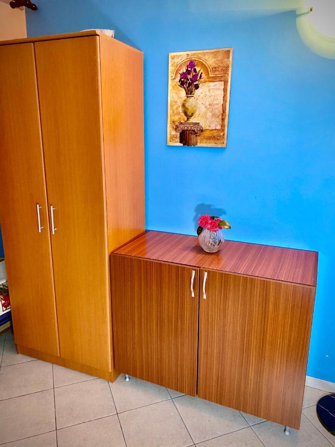 Vila Duricic 300M Od Mora Hotell Ðenovići Exteriör bild