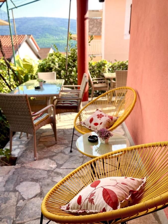 Vila Duricic 300M Od Mora Hotell Ðenovići Exteriör bild